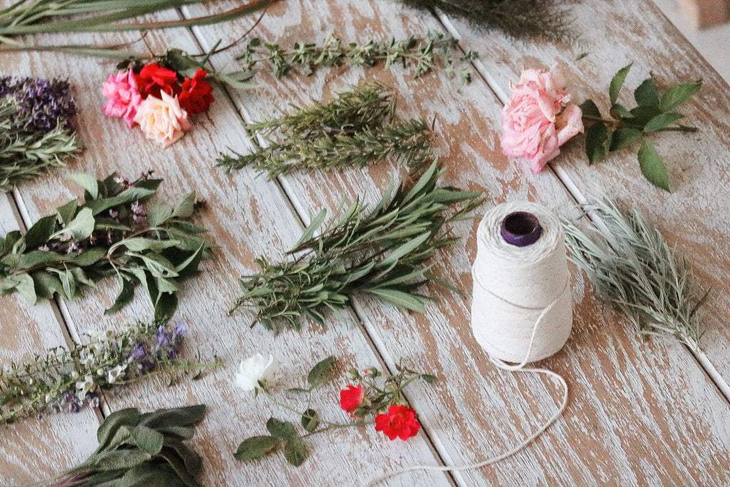 5 Unique Organic Host & Hostess Gifts for the Holidays